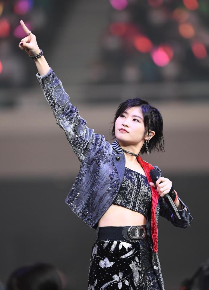 　最後のパフォーマンスを見せる加賀楓（撮影・園田高夫）