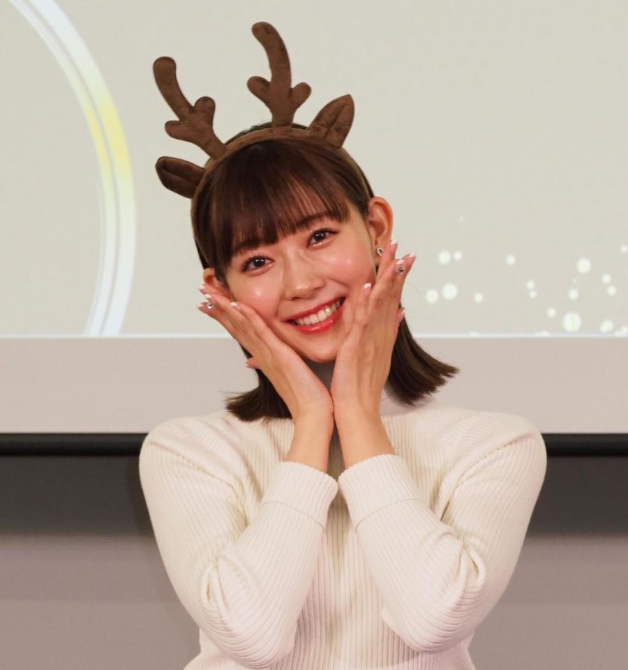 　「大立山まつり２０２３　奈良ちとせ祝ぐ寿ぐまつり」の魅力発信イベントで、鹿カチューシャを着用した渡辺美優紀