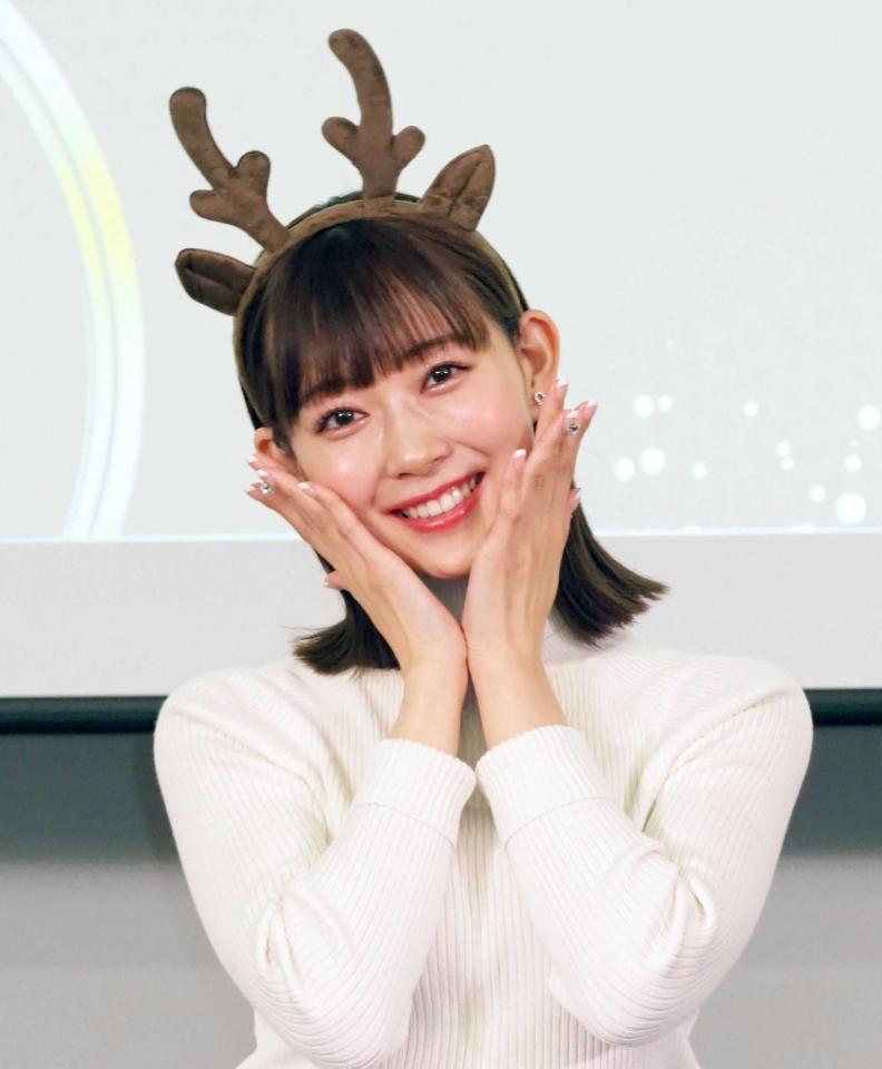 渡辺美優紀 久しぶりにぶりっ子 鹿カチューシャ着用でノリノリポーズ 芸能 デイリースポーツ Online