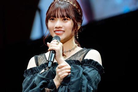 　卒業セレモニーを行った日向坂４６・宮田愛萌＝東京・有明アリーナ