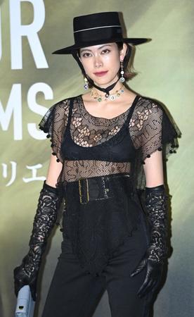 　フォトコールに登場した森星（撮影・高石航平）