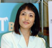 　高見知佳さん＝２００１年撮影