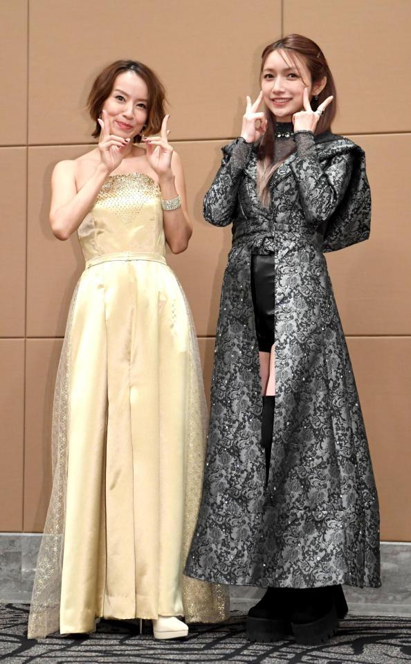 　一夜限りのスペシャルライブを行った鈴木亜美（左）と後籐真希（撮影・佐藤厚）