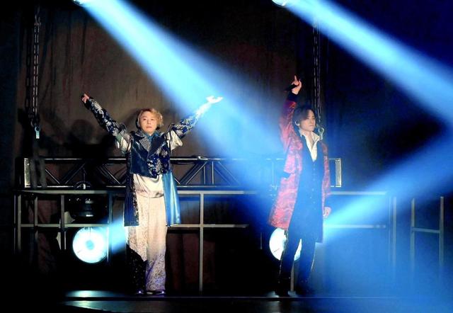 KinKi Kids 感謝の通算動員数1000万人突破 聖なる