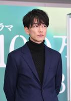 　ドラマ「１００万回言えばよかった」に出演する佐藤健（撮影・佐々木彰尚）