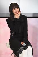 　会見で笑顔を見せる広瀬すず＝東京・赤坂のＴＢＳ（撮影・出月俊成）