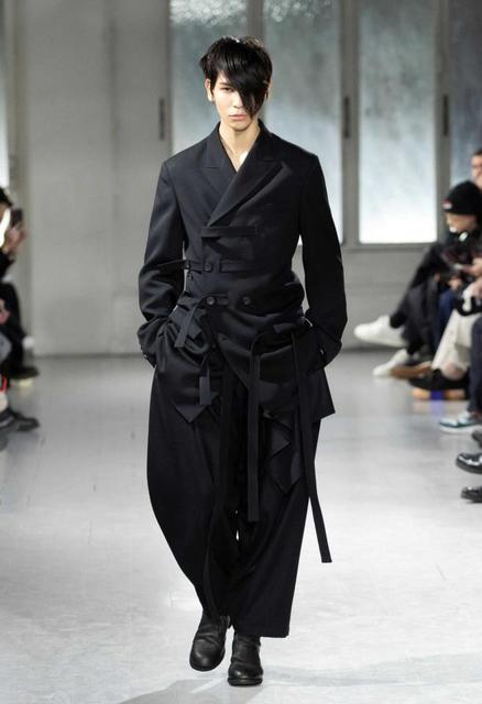 正規品★ラウール＃7★シャルケ2010-2011 アウェイ ラウール パリコレ初見参 世界のトップモデルたちと肩を並べランウェイ