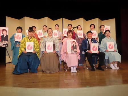 　３月公演「桃組」の出演者花