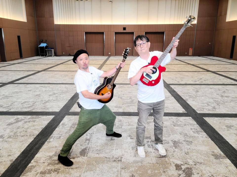 　「ザ・カセットテープ・ミュージック　トークイベント『第２シーズン番組慰労会」に出演するマキタスポーツ（左）とスージー鈴木（提供写真）