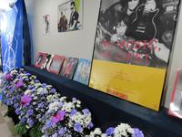 　鮎川さんのレコードも並べられた