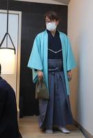 　対局に臨む羽生善治九段（代表撮影）