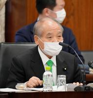 　参院懲罰委員会に臨む鈴木宗男委員長