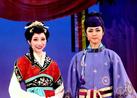 　月組新人公演「応天の門」で初主演した七城雅（右）と初ヒロインの羽音みか