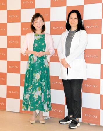 　クレアージュ東京エイジングケアクリニック「産後抜け毛に関するトークセッションイベント」に登場した、高橋真麻（左）と浜中聡子総院長＝クレアージュ東京エイジングケアクリニック