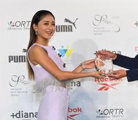 　モデル部門で受賞した池田美優（撮影・三好信也）