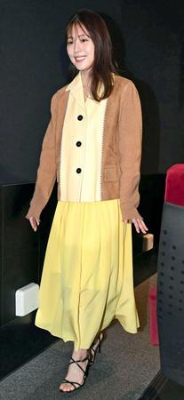 　舞台あいさつに登場した有村架純