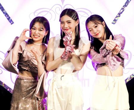 　東名阪ライブを完走した（左から）ＹＵＮＡ、ＲＵＩ、ＨＩＮＡＴＡ