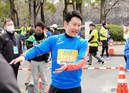 　無事に完走した河田直也アナウンサー