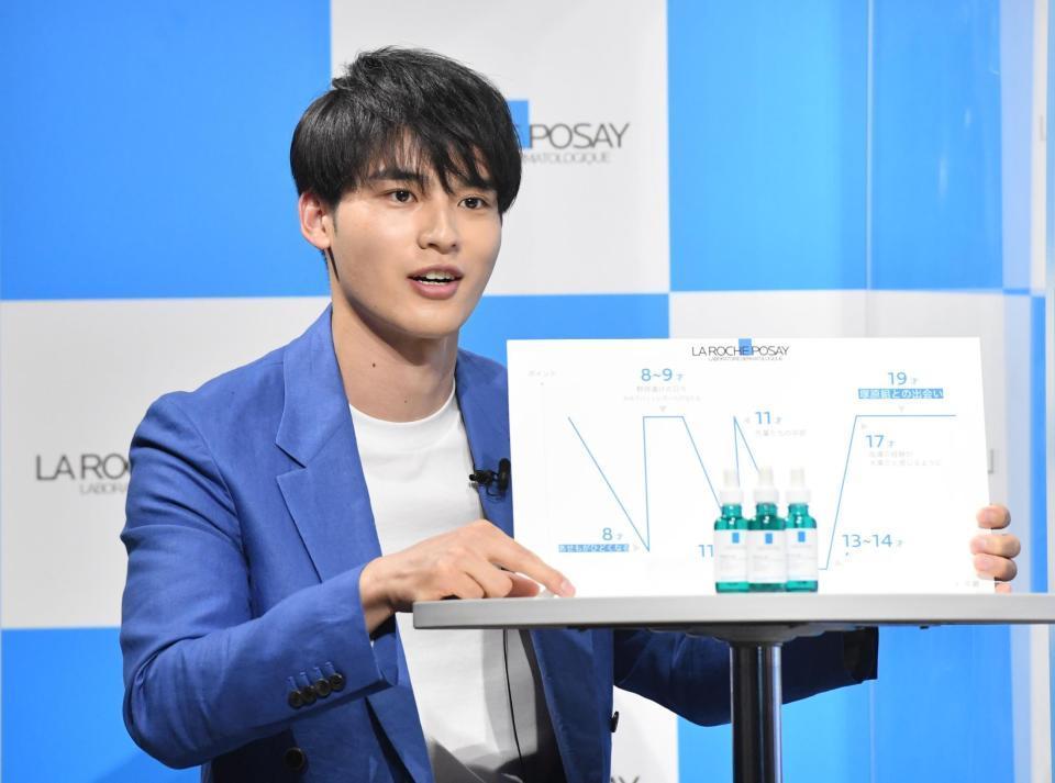 　イベントで話す水上恒司（撮影・佐々木彰尚）