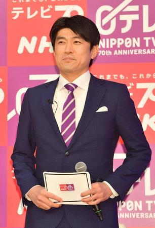 　会見に登場した日テレ・藤井貴彦アナ（撮影・佐々木彰尚）