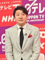 　会見に登場したＮＨＫ・青井実アナ（撮影・佐々木彰尚）