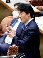 　質問する立憲民主党の小西洋之氏