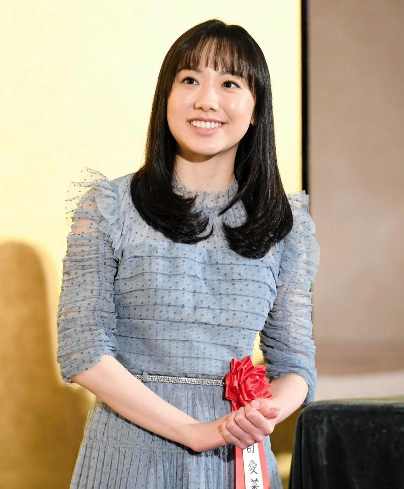 　法学部政治学科への進学が明らかになった芦田愛菜