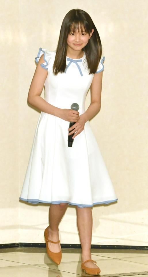 　緊張気味に登場した小田愛結（撮影・佐々木彰尚）