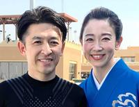 　福永祐一（左）と松尾翠夫人