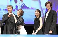 　（左から）遠藤憲一、米倉涼子、松本穂香、城田優（撮影・佐藤厚）