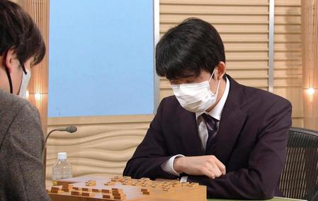 　将棋の第７２回ＮＨＫ杯戦決勝で初優勝を飾った藤井聡太五冠
