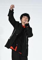 　トークで盛り上げる小林千晃（撮影・金田祐二）