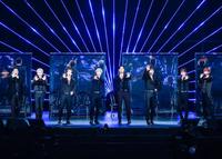 　日本公演を行ったＳＵＰＥＲ　ＪＵＮＩＯＲ。（左から）シンドン、リョウク、ドンへ、イェソン、シウォン、キュヒョン、ウニョク、イトゥク＝撮影：石井亜希（田中聖太郎写真事務所）