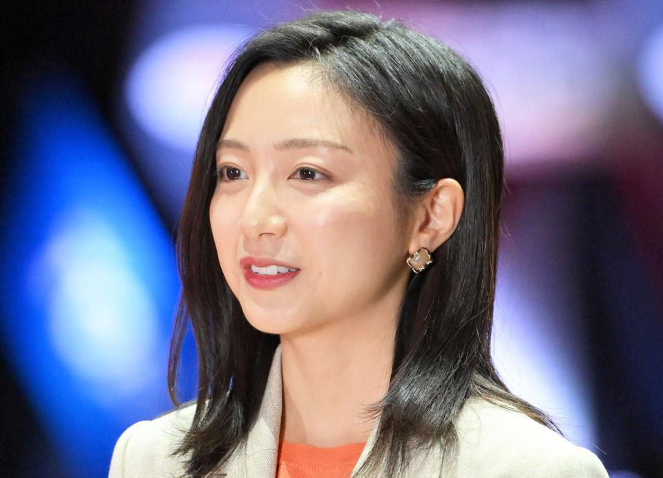 女優のような美しさ」「最強」フジ佐久間みなみアナ、ノースリ姿で初表紙に反響 日テレアナも反応/芸能/デイリースポーツ online