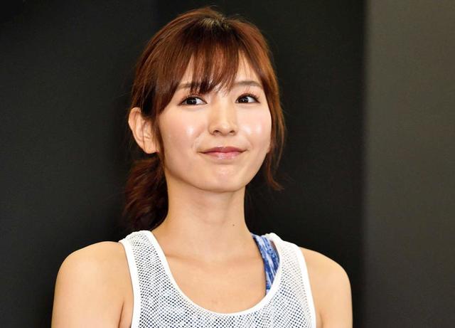 ほのか 桜吹雪スカジャン カワサキ絶版バイク疾走 桜並木を重低音で