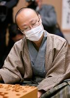 　将棋の第８１期名人戦７番勝負第１局で、藤井聡太六冠に敗れた渡辺明名人