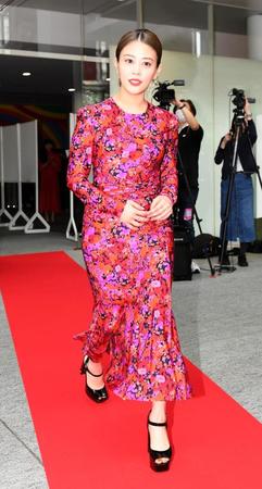 　花柄のワンピースで制作発表会見に登場した高畑充希（撮影・三好信也）