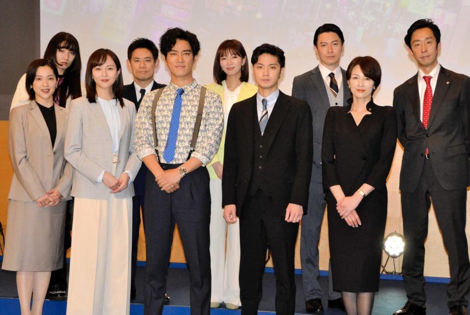 　（前列左から）中村アン、比嘉愛未、桐谷健太、磯村勇斗、吉瀬美智子、（後列同）長井短、伊藤淳史、岡崎紗絵、西村元貴、北村有起哉