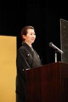 　宝塚歌劇団生徒代表祝辞を述べる星組組長・美稀千種