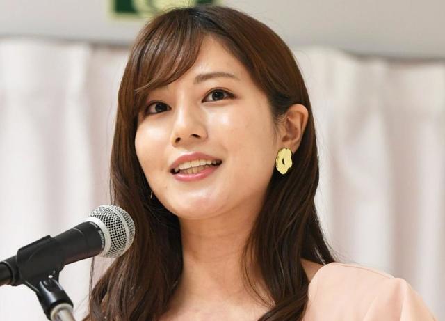 フジ夜「ニュースα」美貌ドアップの堤礼実アナ 透け感ドレス