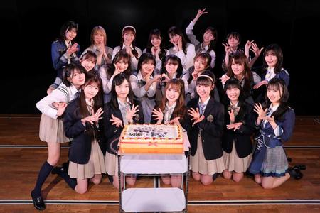 　最新シングル発売を祝ったＡＫＢ４８＝東京・ＡＫＢ４８劇場