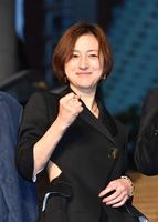 　こぶしを握る広末涼子＝東京・ＴＯＨＯシネマズ六本木ヒルズ（撮影・佐々木彰尚）