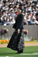 　トークショーを行う長澤まさみ（撮影・石井剣太郎）