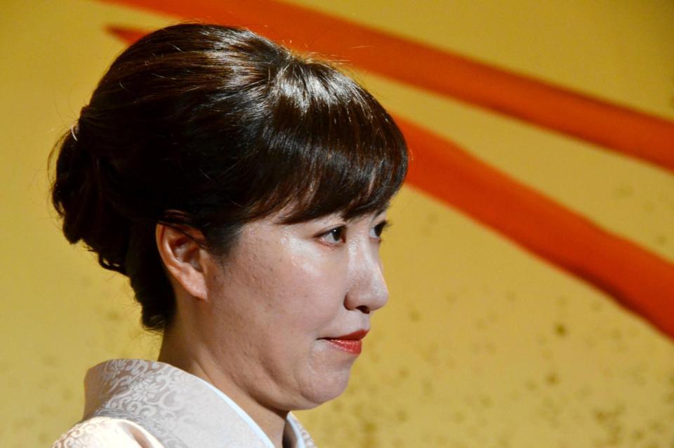 　父である十二世市川團十郎との思い出を語る市川翠扇