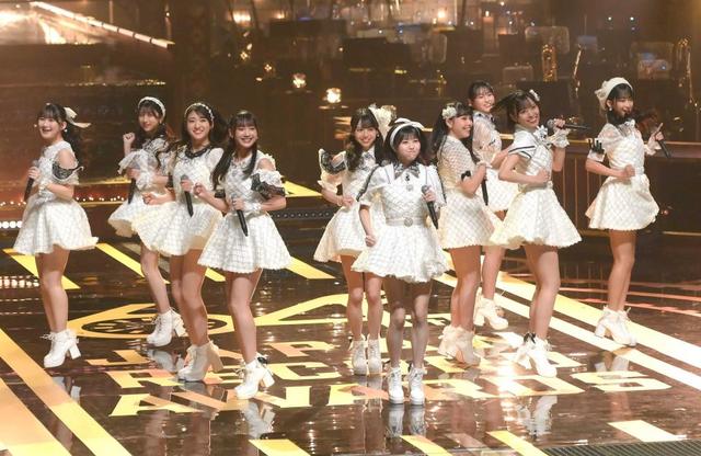 【写真】人気アイドルが衝撃ファンサ！美顔配布にファン歓喜
