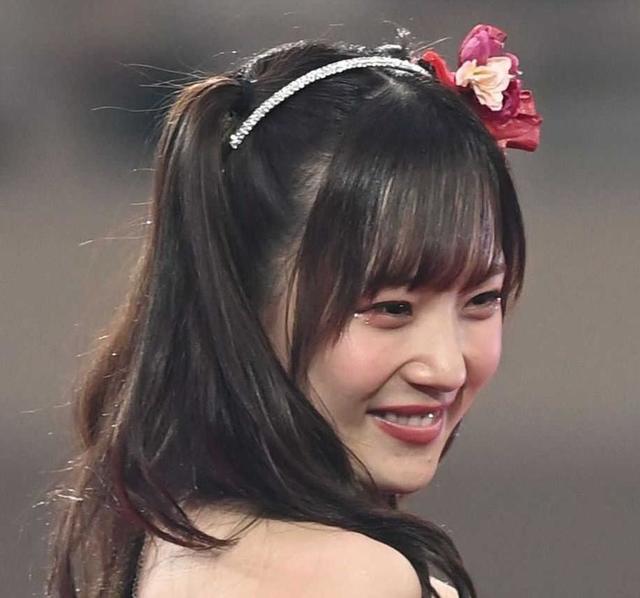 【写真】元アイドル圧巻「推しの子」風メイク＆ポーズ！