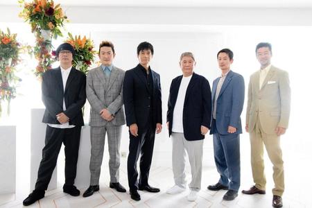 　（左から）大森南朋、中村獅童、西島秀俊、北野武監督、加瀬亮、浅野忠信（ⓒ若山和子）