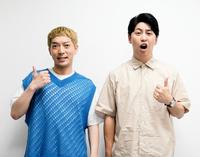 　ニューヨークの嶋佐和也（左）と屋敷裕政
