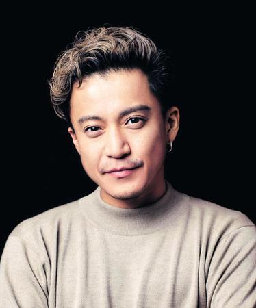 　社長に就任した小栗旬（Ｃ）　Ｙｏｕ　Ｉｓｈｉｉ　／「ぴあ」アプリ＆ＷＥＢ