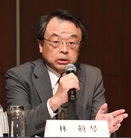 　会見する林真琴弁護士（撮影・園田高夫）